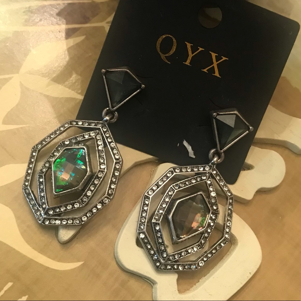 🔥Fashion Vintage Style Shining Diamanté Stud Earrings
